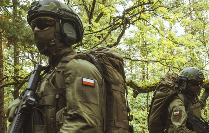 Odzież taktyczna jako system – dlaczego warstwy mają znaczenie?