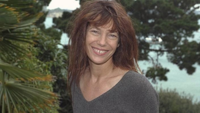 Birkin bangs: miękka grzywka dla kogo i jak ją układać?