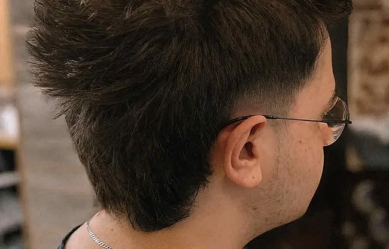 Nowoczesny mullet – komu pasuje i jak go stylizować?