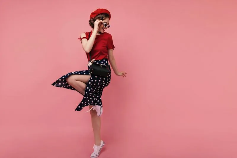 Elegancka sukienka pin-up