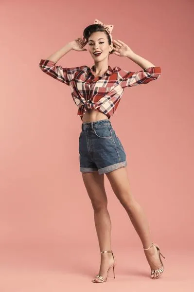 Kwiatowe wzory pin-up