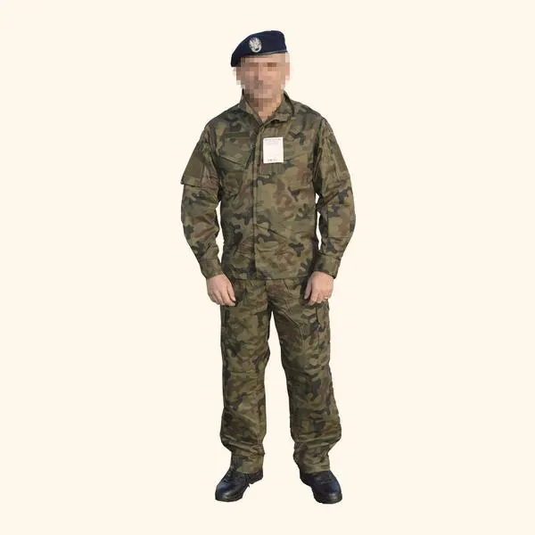 Oferty mundurów w internecie
