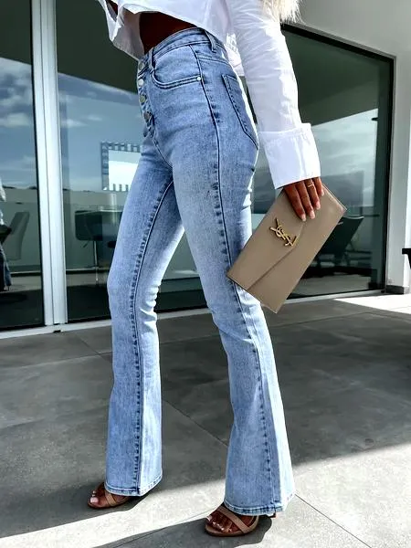 Stylizacje z spodniami bootcut